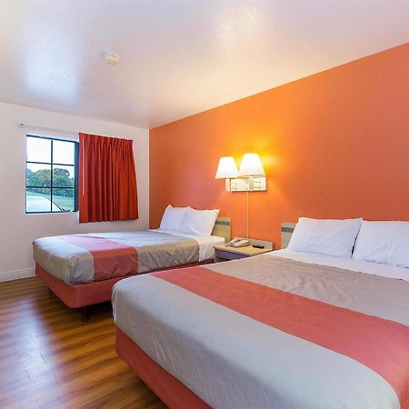 Motel 6 Vallejo - Maritime North Kültér fotó