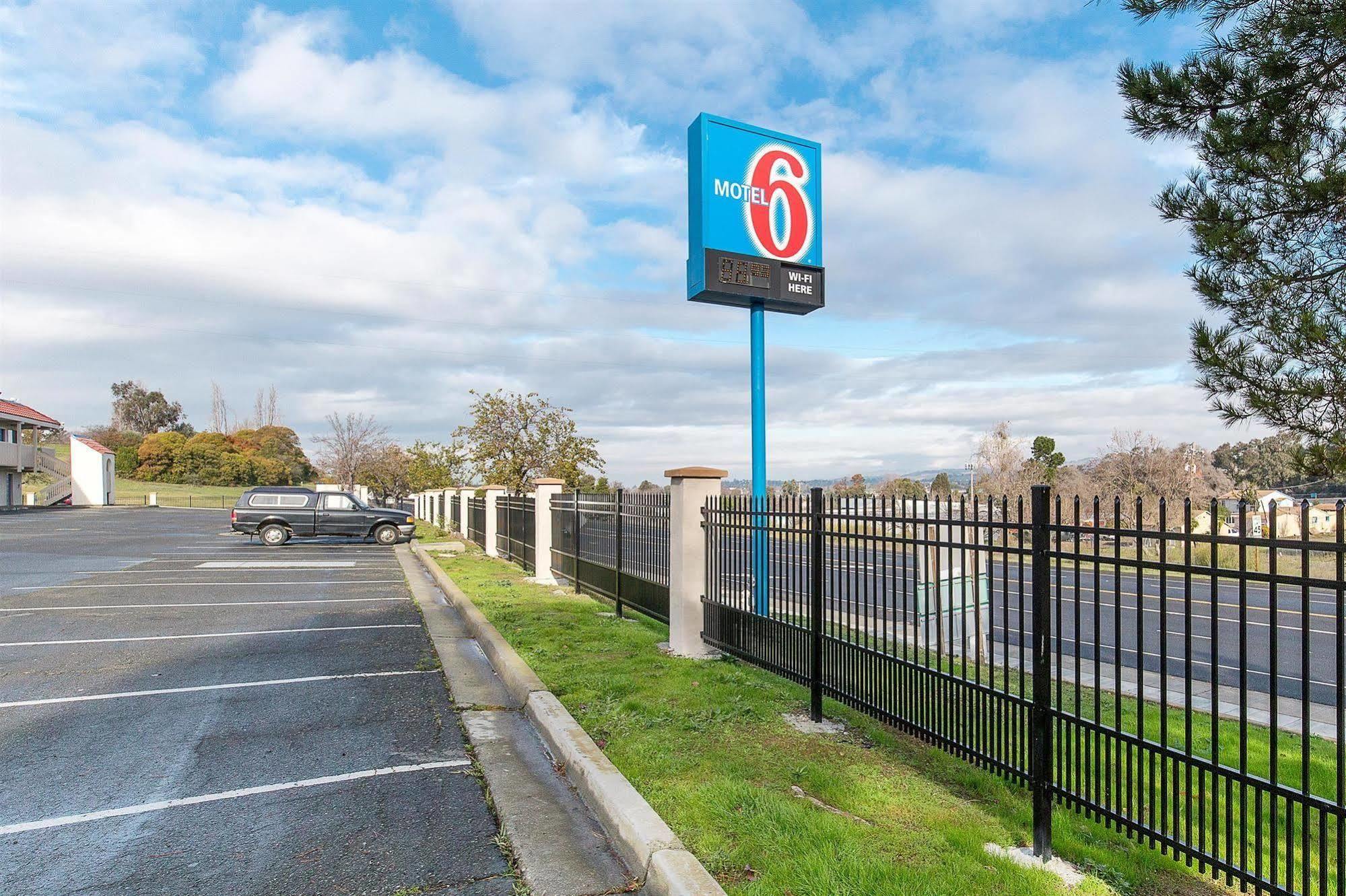 Motel 6 Vallejo - Maritime North Kültér fotó