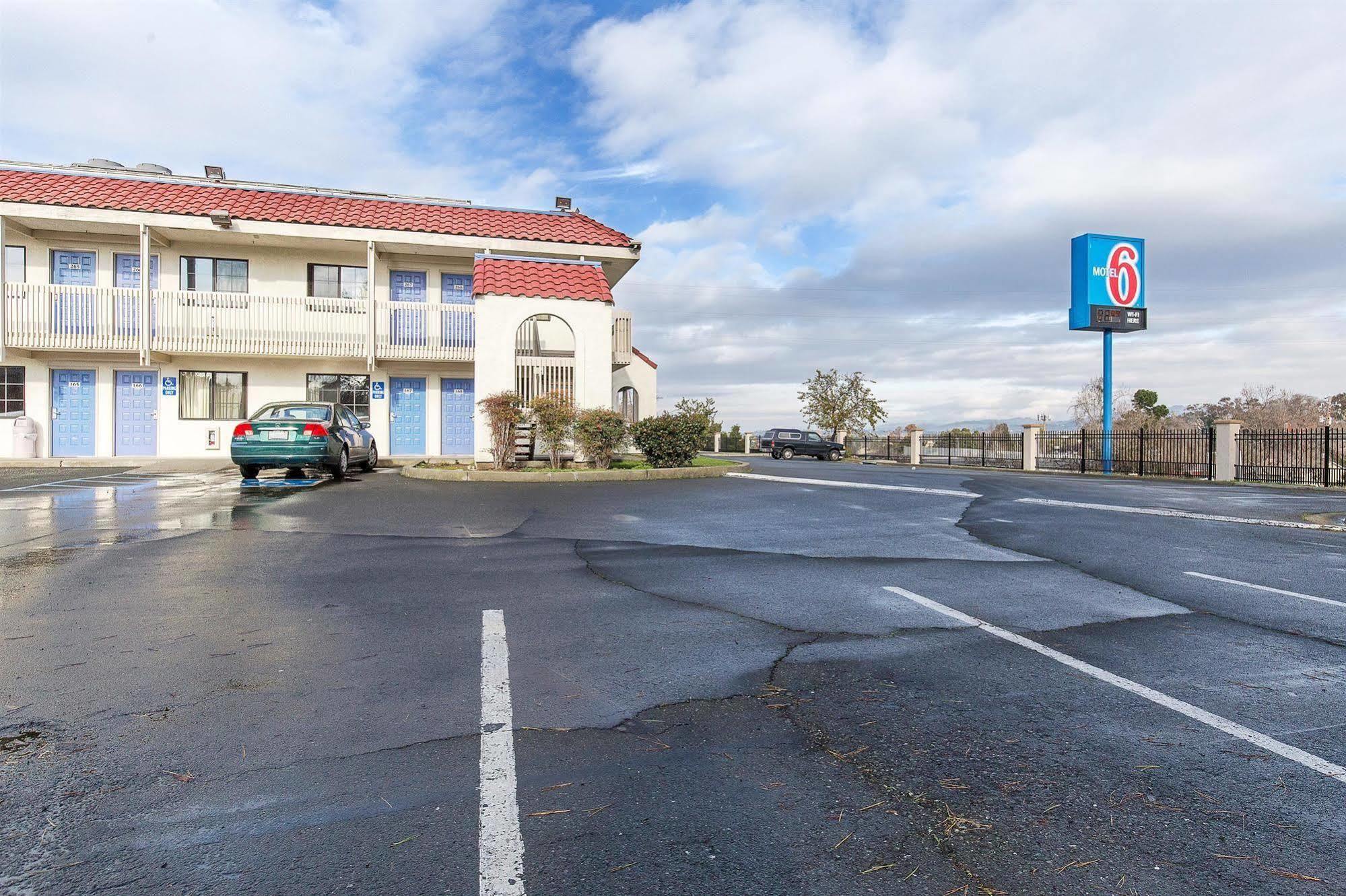Motel 6 Vallejo - Maritime North Kültér fotó