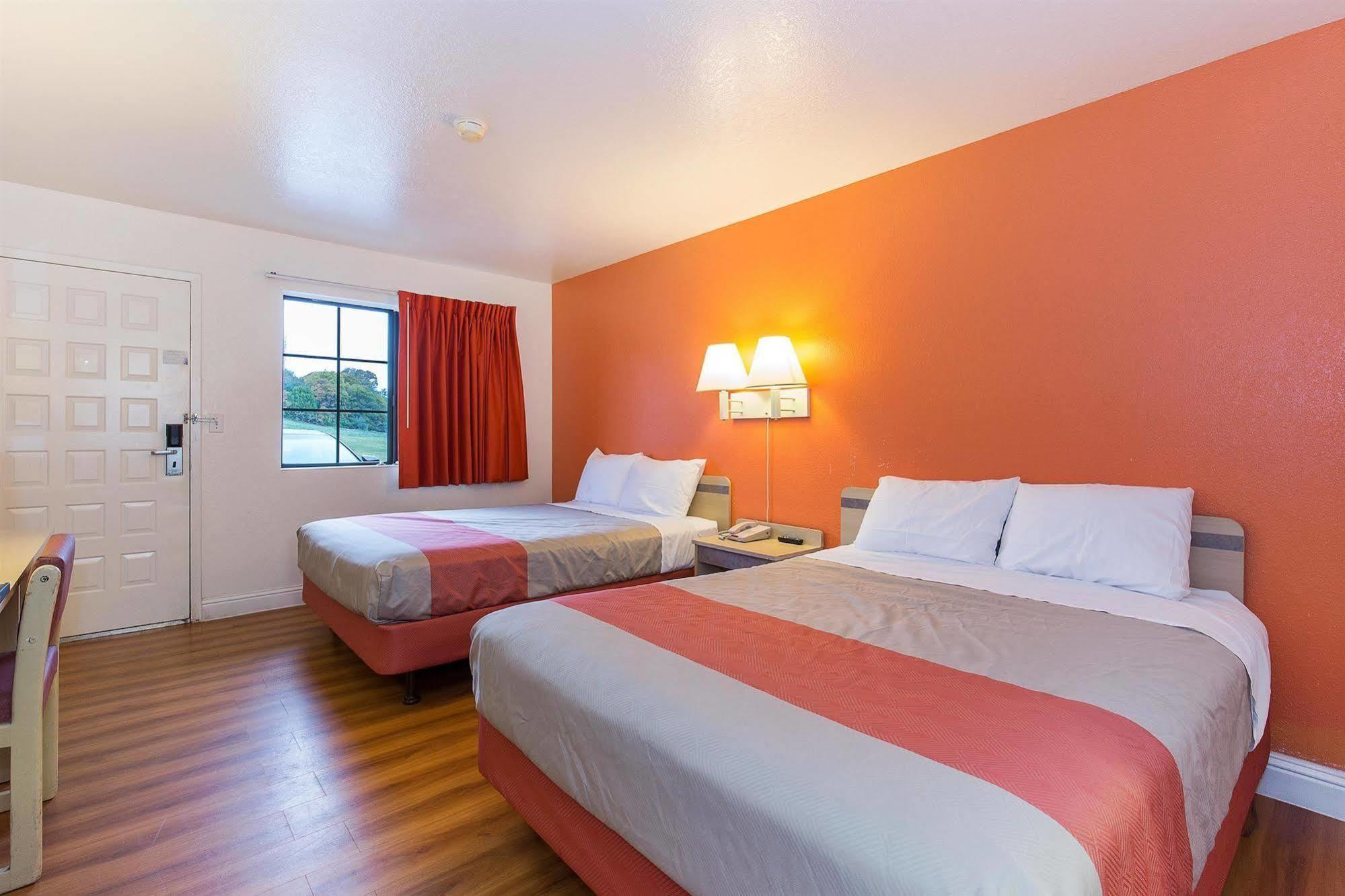 Motel 6 Vallejo - Maritime North Kültér fotó