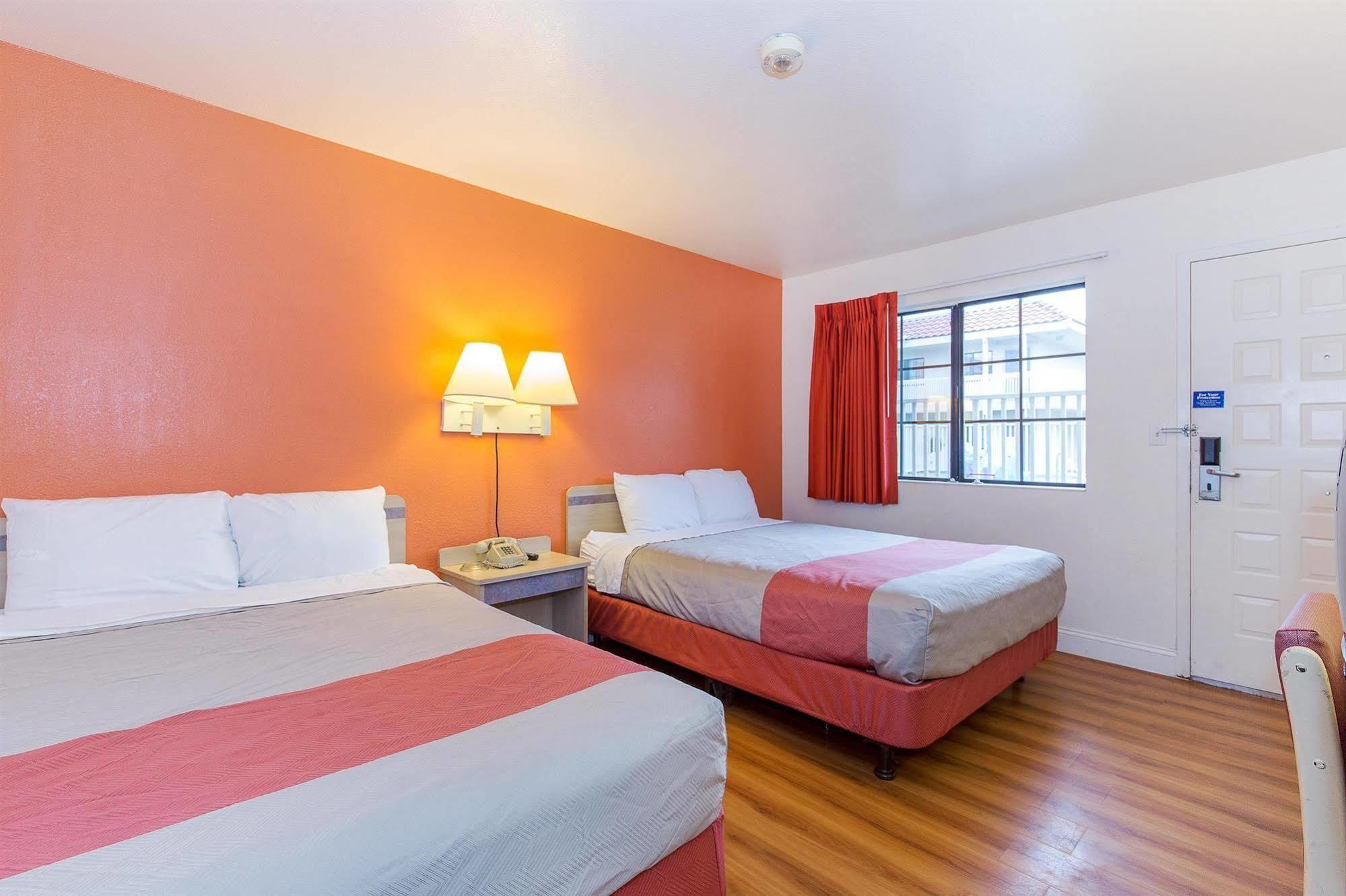 Motel 6 Vallejo - Maritime North Kültér fotó